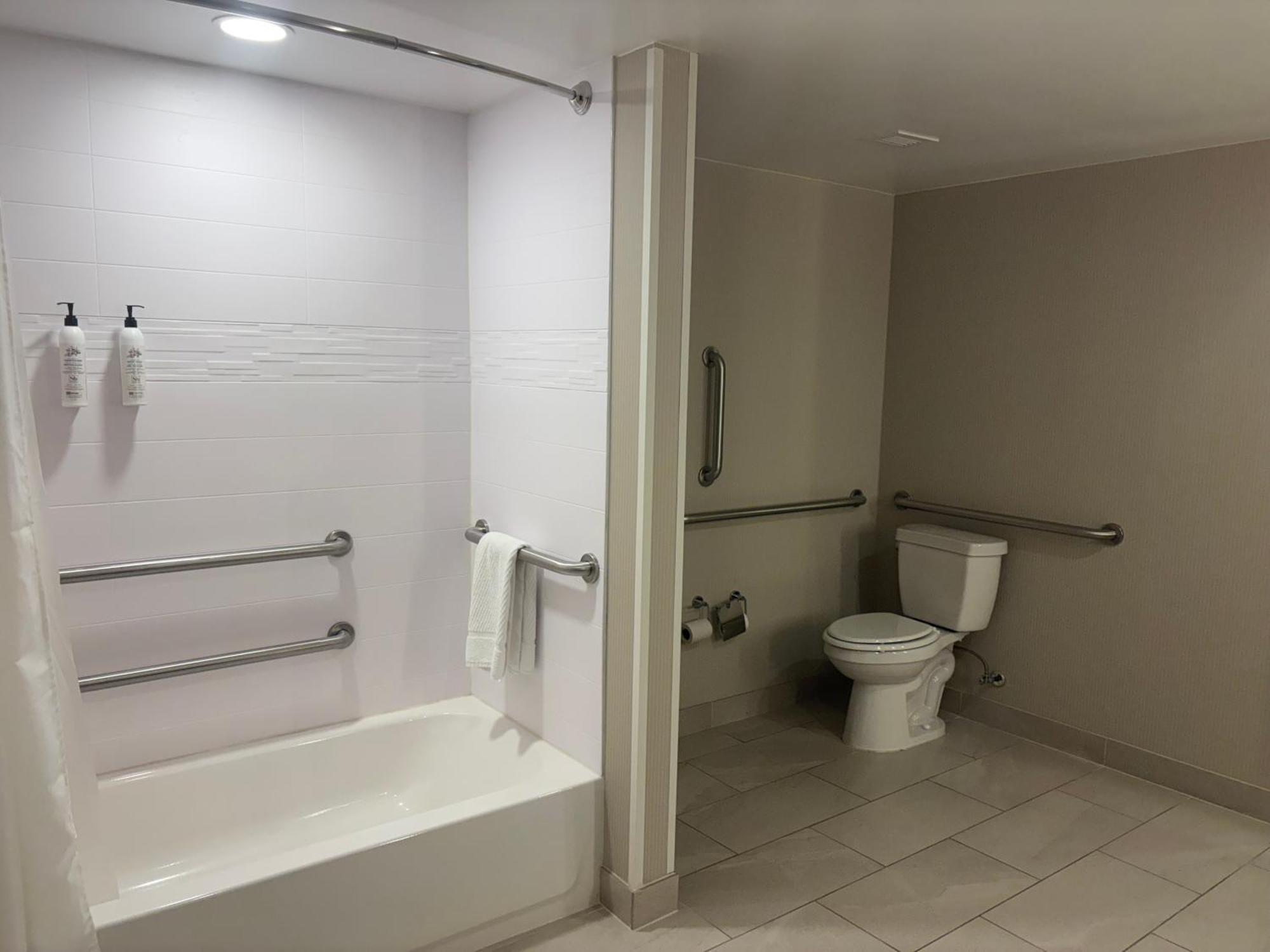Delta Hotels By Marriott Indianapolis Airport Esterno foto